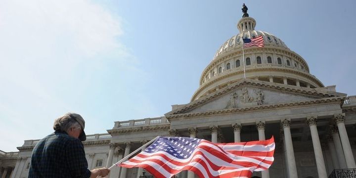 ABŞ Senatı, vergi layihəsini təsdiq edib
