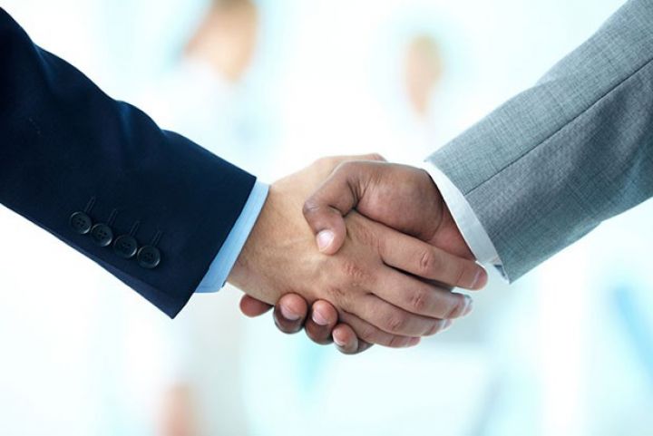 Banklarla kapital bazarının inkişafı istiqamətində görüş keçirilib