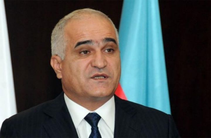 İqtisadiyyat naziri Türkiyəyə gedir