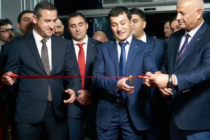 Bakıda nüfuzlu brendlərin satış-sərgi salonu açıldı - ZƏNGİNLİYİN  ÖZ MEYARI VAR