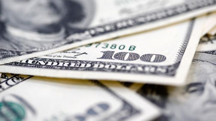 Dollar 14 ayın zirvəsində - "Məzənnə müharibələri" dünya miqyasına yayıla bilər