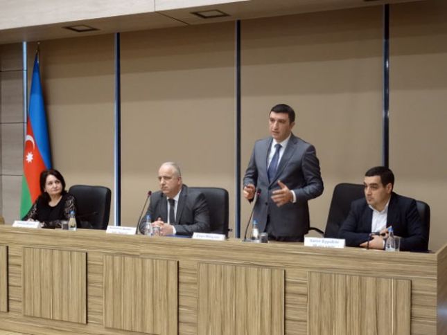 "Mağazalar yalnız qida şirkətlərindən çıxarış tələb edə bilərlər"