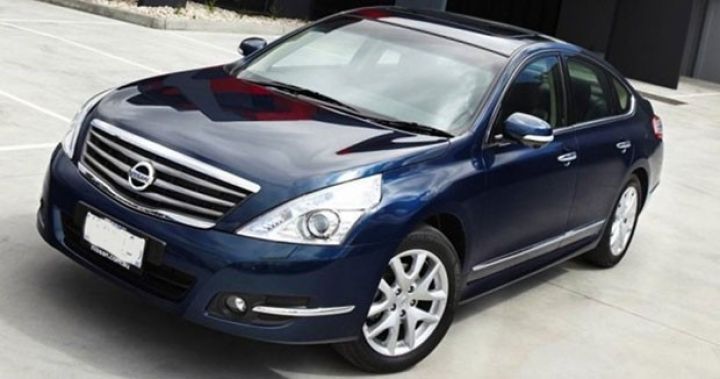 Dövlətin 2 775 manat qiymət qoyduğu Nissan Maxima 5050 manata satılıb