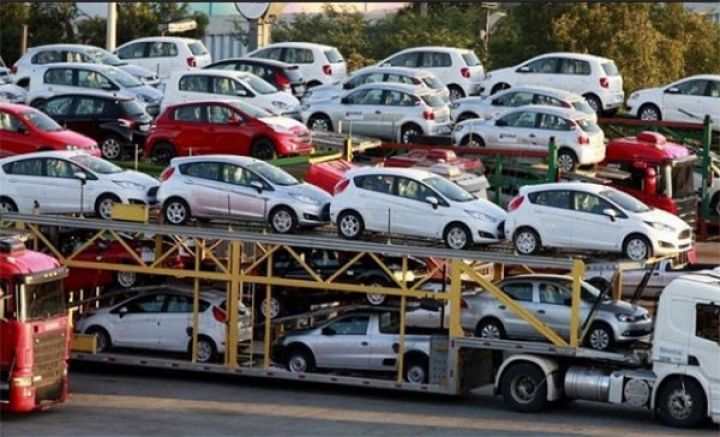 Gürcüstandan avtomobil idxalı 7 dəfədən çox artıb