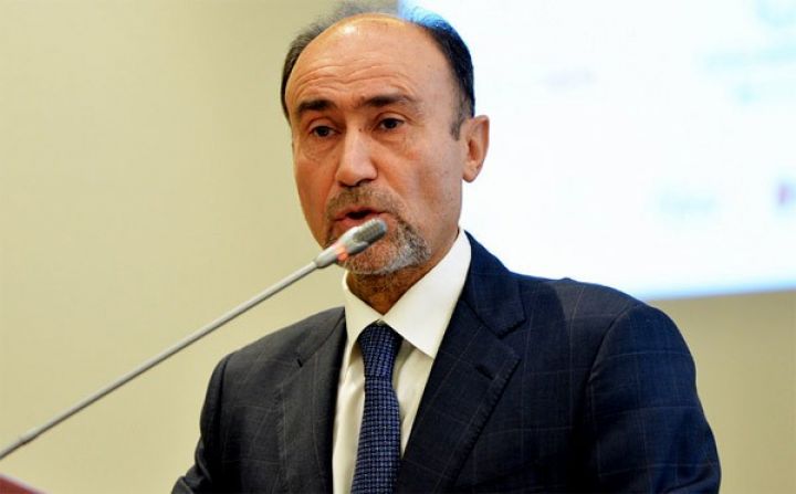 "Banklar maliyyə texnologiyalarına 300 milyon manat pul yatırıb"