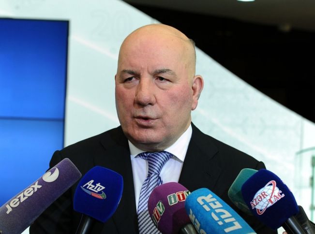 "200 manatlıq mayın 24-dən dövriyyəyə buraxılacaq"