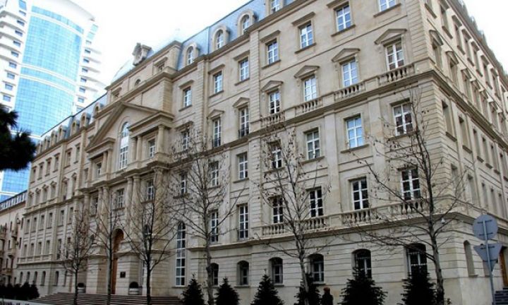 "İki milyarda yaxın pulun hesabatı niyə verilmir?"