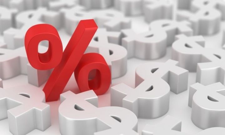 Manatla banklararası kredit faizləri aşağı düşüb