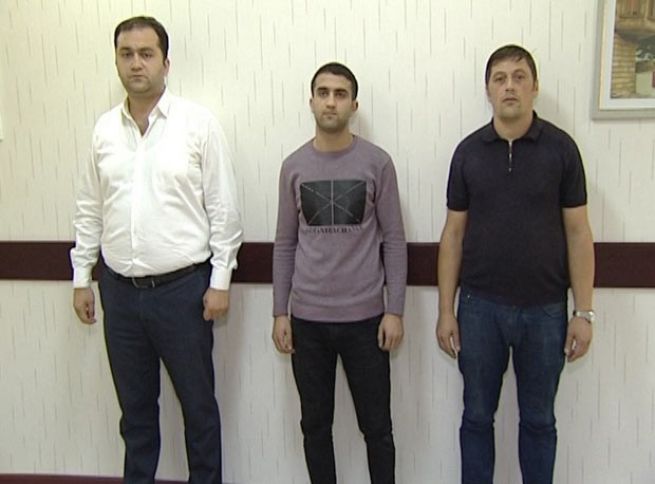 Oğurunu döyən market direktoru və satıcılar saxlanıldı