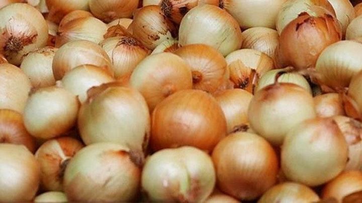 Soğan böhranı - Türkiyədə qiyməti 10 lirəni aşıb