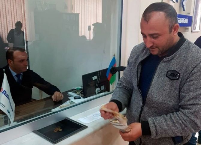 Rabitəbank ilk kompensasiyasını ödədi - FOTOLAR