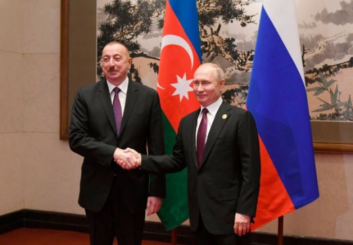 İlham Əliyev və Vladimir Putin görüşdü