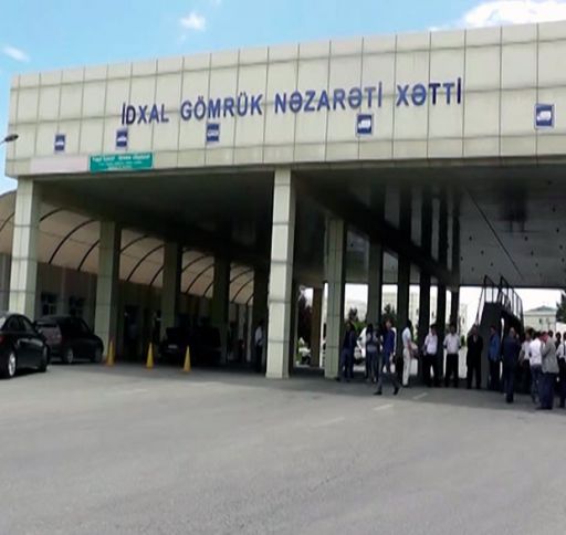 Azərbaycanın idxalı kəskin artıb, saldo düşüb