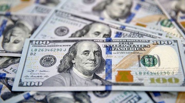 Mərkəzi Bank devalvasiyada itirdiyi valyuta ehtiyatlarını bərpa edir