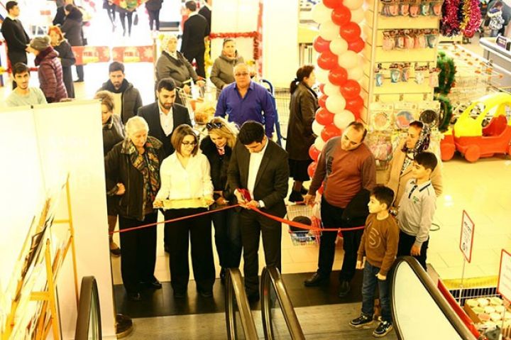 Bakıda çox böyük ev əşyaları mağazası açıldı - FOTOLAR