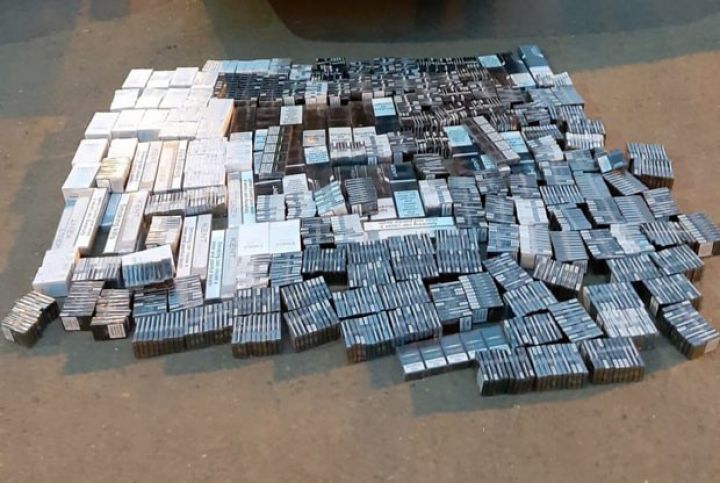 Külli miqdarda aksiz markası olmayan siqaretin realizə edilməsinin qarşısı alınıb