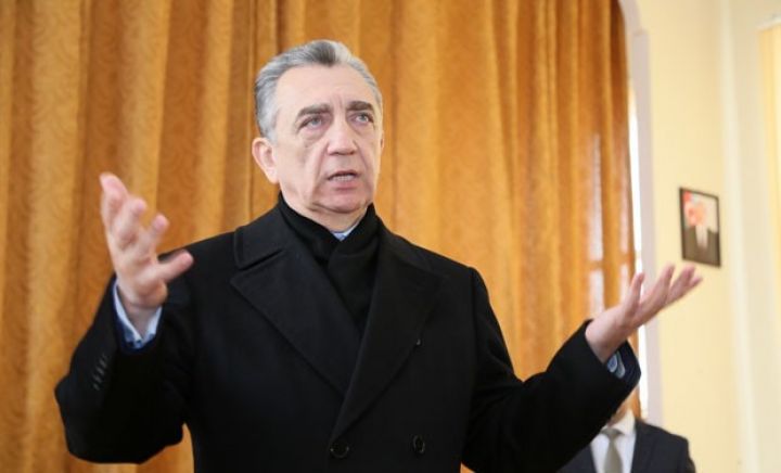 Eldar Əzizov şiddətli töhmət verdiyi baş direktoru işdən çıxardı