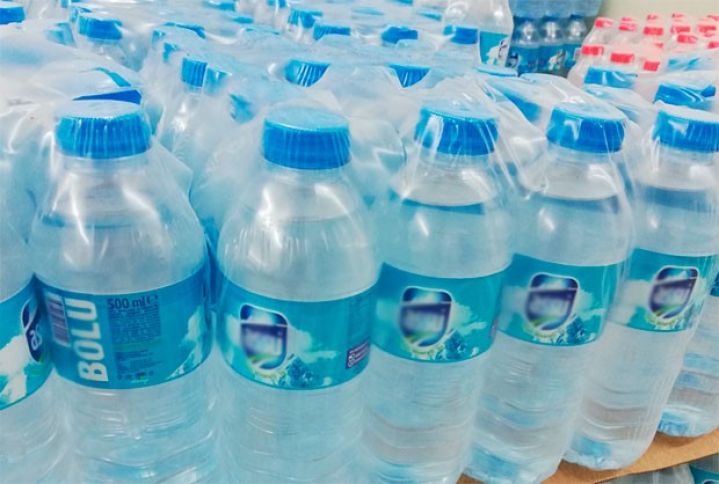 Marketlər suların düzgün saxlanma şəraitinə əməl etmirlər - RƏSMİ AÇIQLAMA