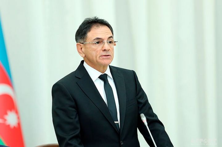 Mədət Quliyev Aparat rəhbərini işdən çıxarıb, yenisini təyin edib