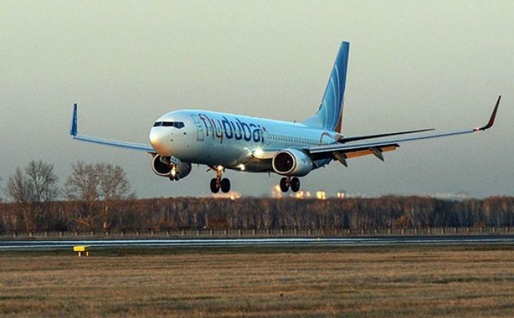 Bakı-Dubay sərnişin təyyarəsində həyacan - MƏCBURİ ENİŞ EDİB