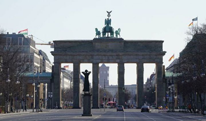 Berlində mağazalar açılır