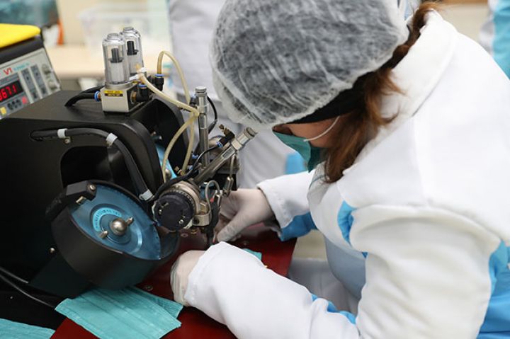 3,9 milyon manata yaradılan müəssisə gündəlik 120 min tibbi maska istehsal edəcək