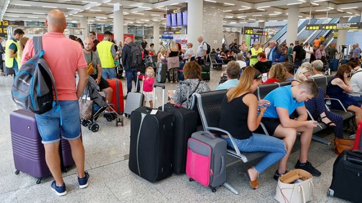 8 ayda Azərbaycana gələn turistlərin sayı 1 milyon nəfəri aşıb