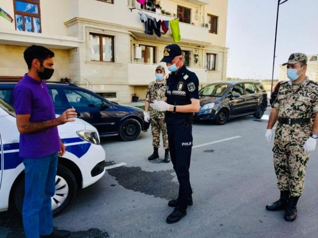 Bu şəxslərin xidməti vəsiqə əsasında hərəkət etmələrinə yol verilir