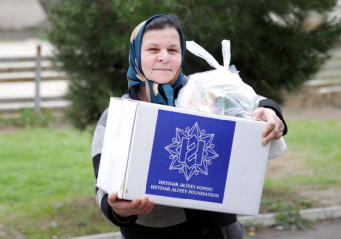 Fond 100 minədək ailəyə sovqat göndərir