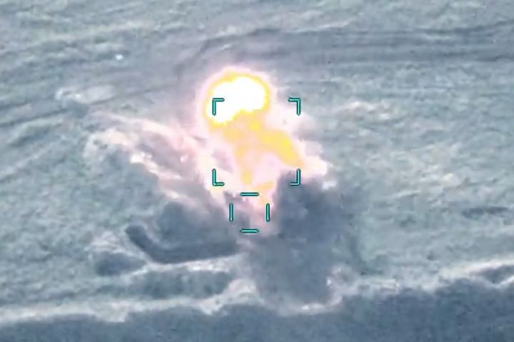 Düşmənin zirehli texnikası məhv edilib - VİDEO