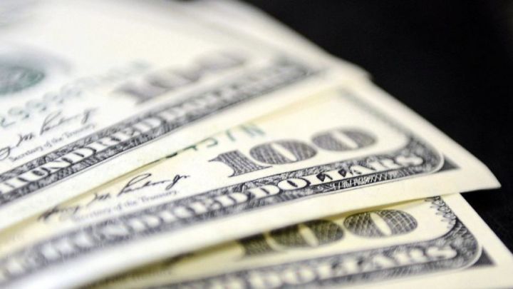 Dolların sabaha olan rəsmi məzənnəsi açıqlandı