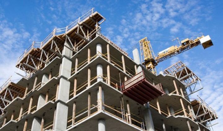 "Bakıda bir neçə yaşayış binası tikən şirkətdə yarım milyonluq yeyinti"