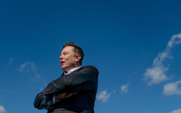 Artıq dünyanın ən varlı beş adamından biri deyil