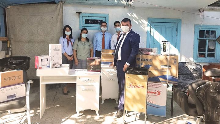 Unibank daha beş vətəndaşımızın şəxsi biznes yaratmaq arzusunu gerçəkləşdirdi