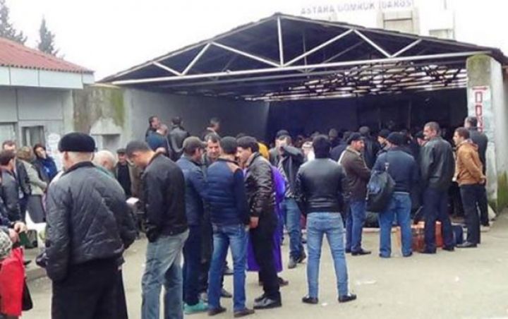 Azərbaycandan İrana axın davam edir