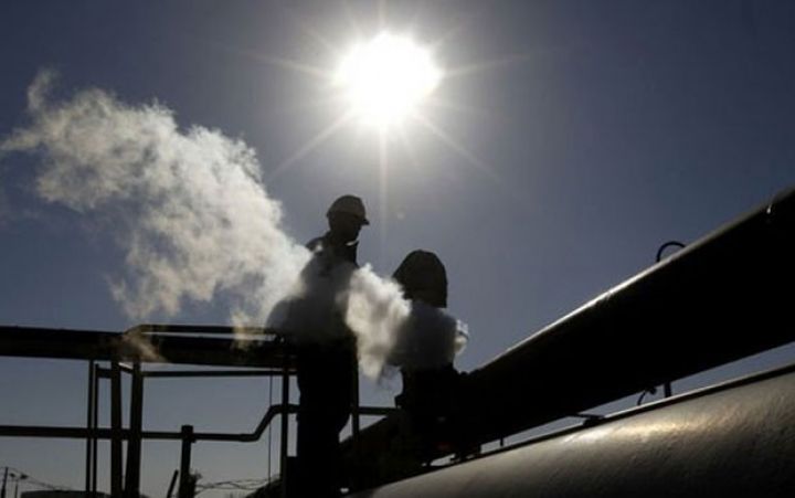 Çində neft emalı azalmaqda davam edir