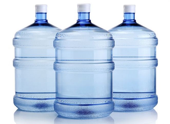 Bank baş ofisi üçün içməli su alır