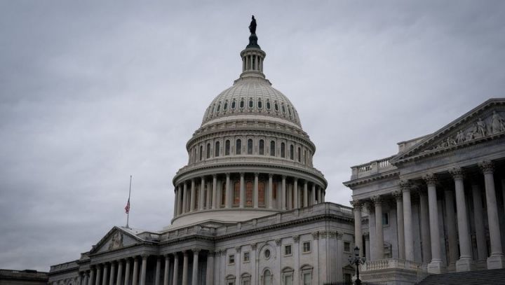 Ağ Ev Konqresdən koronavirusa görə 2,5 milyard ABŞ dolları istədi