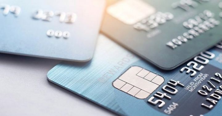 Azərbaycanda kredit kartlarının sayında böyük azalma