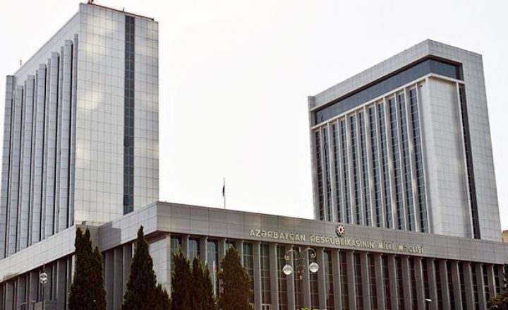 Bank sektorundan deputatlığa namizəd olanlar – SİYAHI