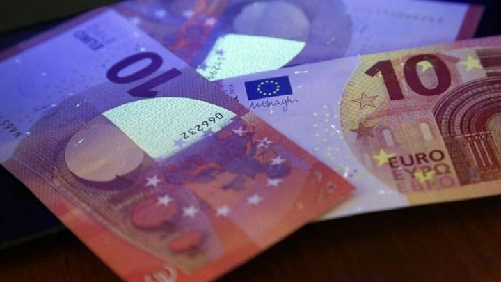 Avro zəif Almaniya məlumatından sonra dəyər itirdi