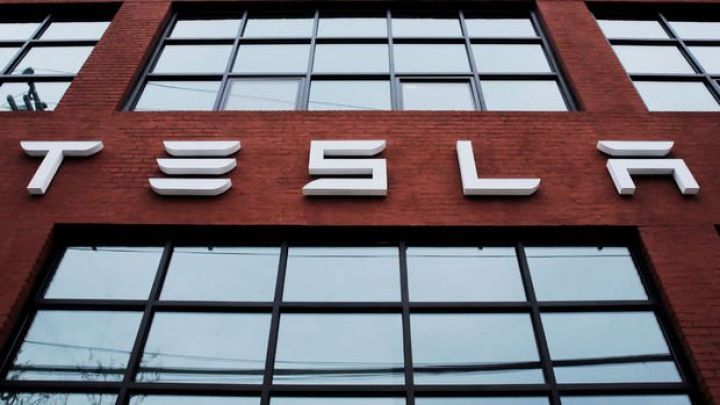 Tesla Toyotanı keçərək ən dəyərli avtomobil markası oldu