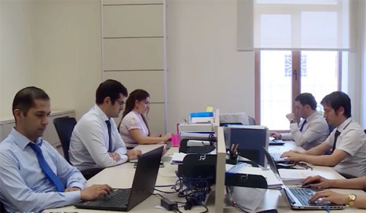 Ötən il banklarda işləyənlərin sayı 1794 nəfər artıb