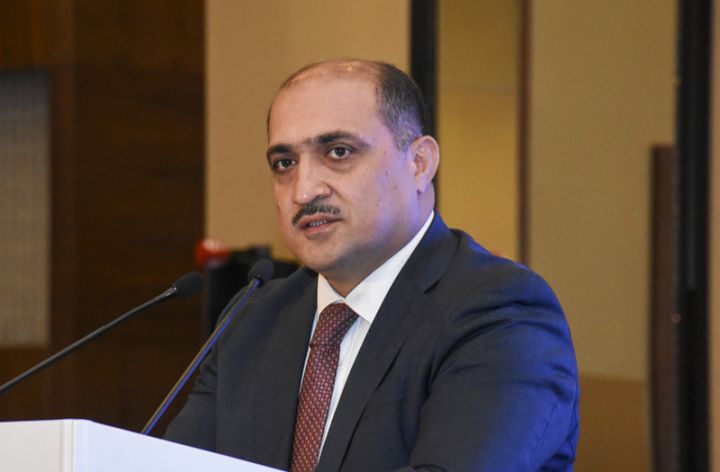 “Ali təhsilli müəllimlərin aylıq vəzifə maaşları 823 manat olacaq”