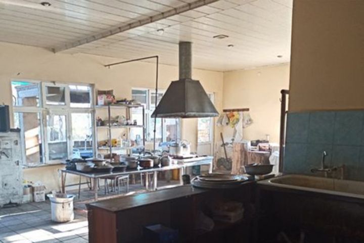 Agentlik Şır-Şır Kafe”ni bağladı