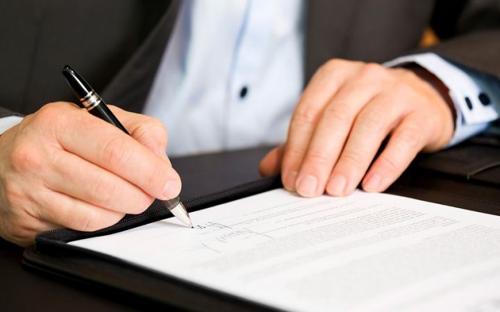 Səhiyyə naziri əvəzi özünə yeni müşavir təyin edib