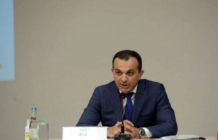 Təhsil Nazirliyi: Şagirdlərin məktəbdə maska taxması məcburi deyil