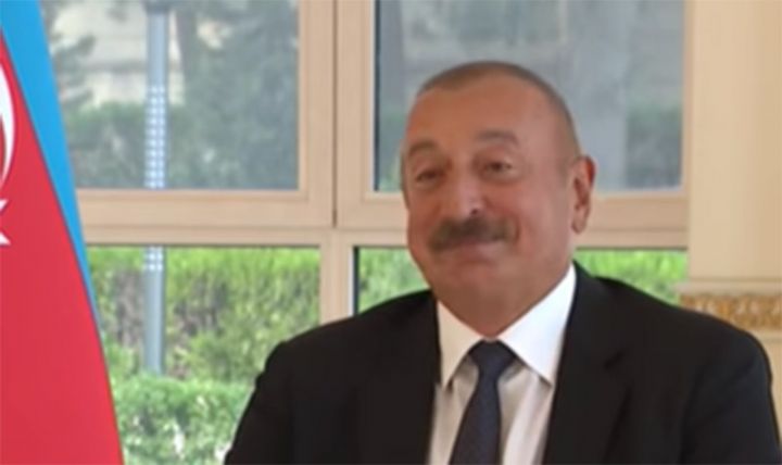 İlham Əliyevin müsahibə zamanı gözləri doldu - VİDEO