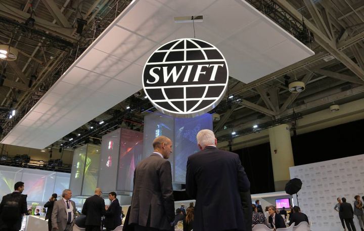 SWIFT-dən çıxarılacaq Rusiya banklarının adları məlum olub
