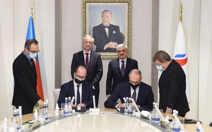 SOCAR-ın zavodu yeni müqavilələr imzaladı